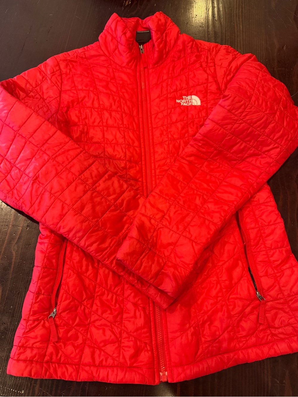 The North Face Women's Red Quilted Jacket XS Thermoball